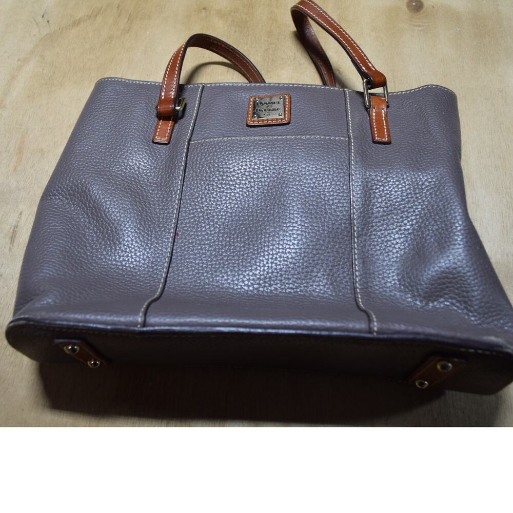 Dooney & Bourke Pebble Grain Leather Tote Shoulder Bag Brown Red Lining Large